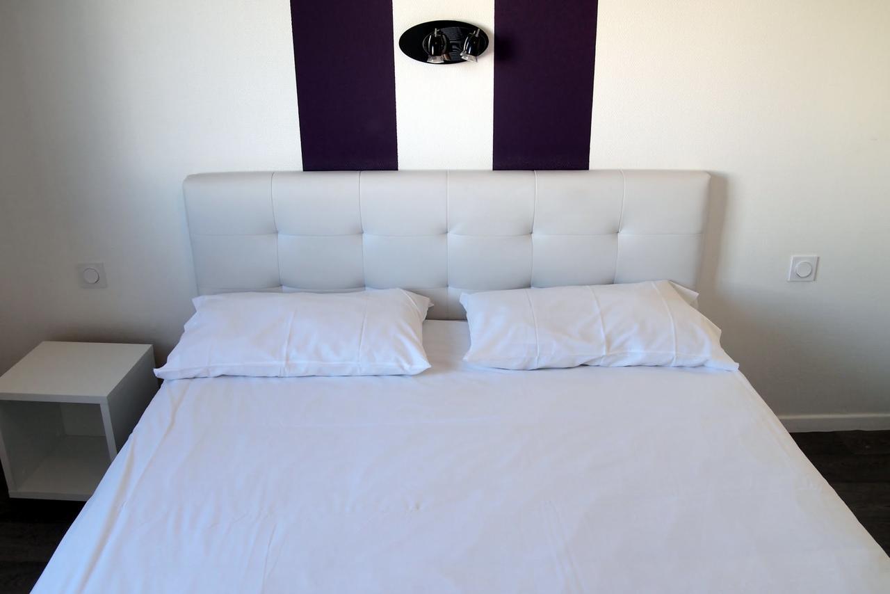 Hotel Le Rohu Sene Екстер'єр фото
